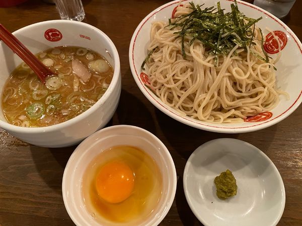 「つけ麺3玉　タレ付き生卵」@ラーメン 唐そば 渋谷2丁目店の写真