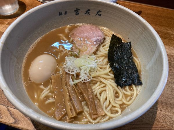「大盛らーめん味玉」@麺屋吉左右の写真