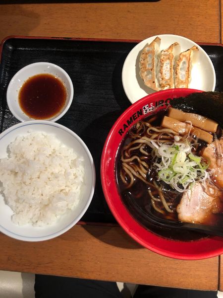 「ラーメン+餃子+ライス」@麺家いろは CiC店の写真