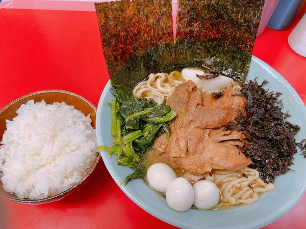 「東浦家＋ライス」@ラーメン富士丸 東浦和店の写真