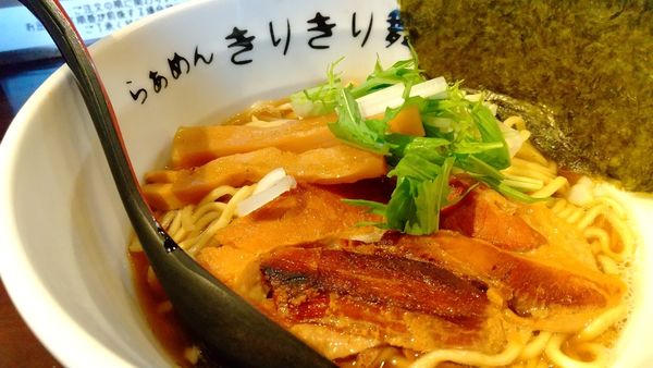 「#杉樽仕込み醤油煮干し中華そば #950円 #肉飯 #230円」@葉月直系 きりきり舞の写真