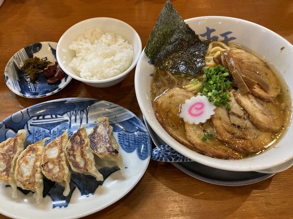 「塩ちゃーしゅー麺　餃子　小ライス」@麺屋 湯や軒の写真