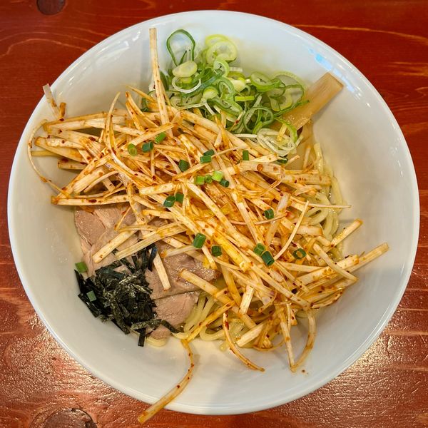 「油そば 普通盛（820円）辛ネギ（150円）」@油そば専門 兎 宇宿店の写真