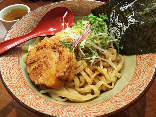 「鬼そば　＋アオサと生姜の特製スープ：サービス」@油そば 鬼 -abura noodle Oni- 池袋本店の写真
