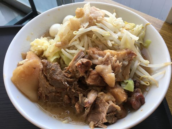 「ラーメン(200g)+うずら卵」@麺屋どんの写真