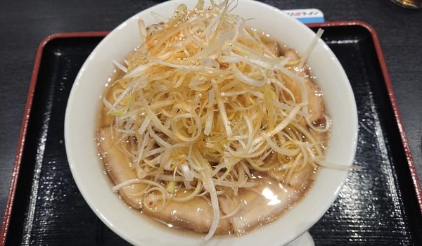 「チョモランマねぎ焼豚ラーメン   1290円」@喜多方ラーメン坂内 石岡店の写真