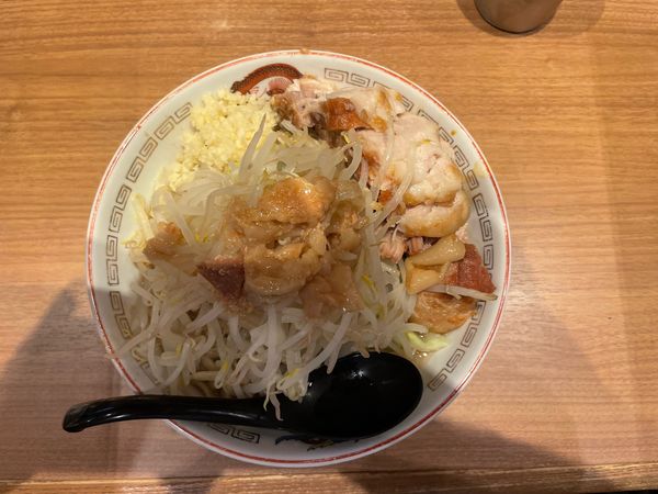 「小ラーメン　ぶた5枚　野菜　アブラ」@豚山 上野店の写真