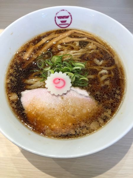 「中華そば　700円」@横浜中華そば 維新商店 みなとみらい店の写真