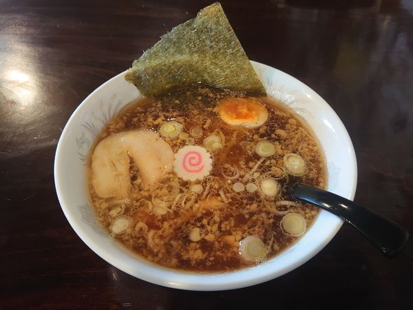 「醤油ラーメン(こってり)800円」@古民家 やま小屋らーめんの写真