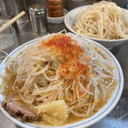 味噌らーめん 900円（ニンニク・野菜マシマシ・脂マシマシ）