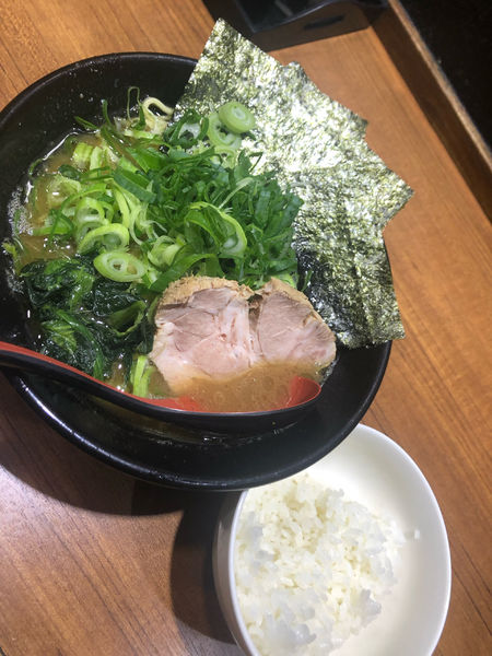 「ラーメン (650円)」@麺家 黒の写真