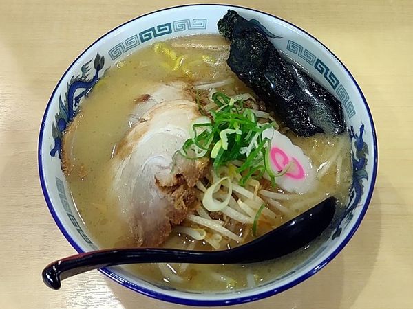 「塩らーめん」@北海道らーめん 麺処うたり 平塚四之宮店の写真