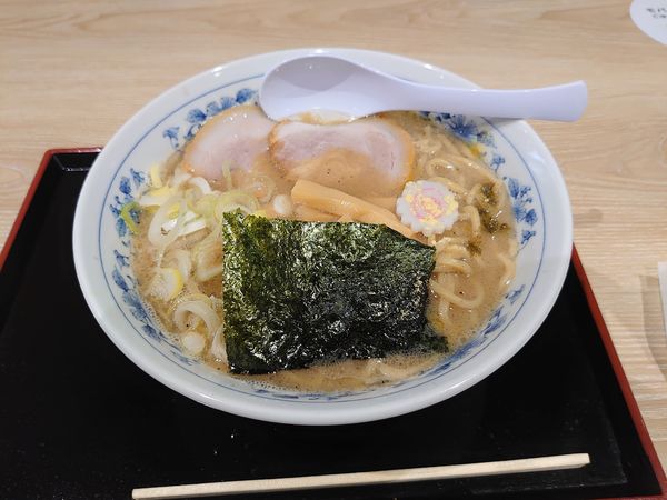 「中華そば780円」@次念序 ふかや花園プレミアムアウトレット店の写真