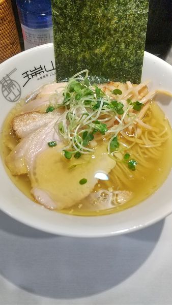 「肉しおそば」@中華蕎麦 瑞山（ZUIZAN）の写真