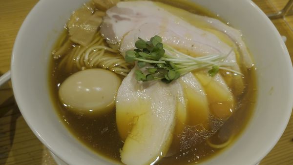 「特製醤油拉麺」@麺屋鈴春の写真
