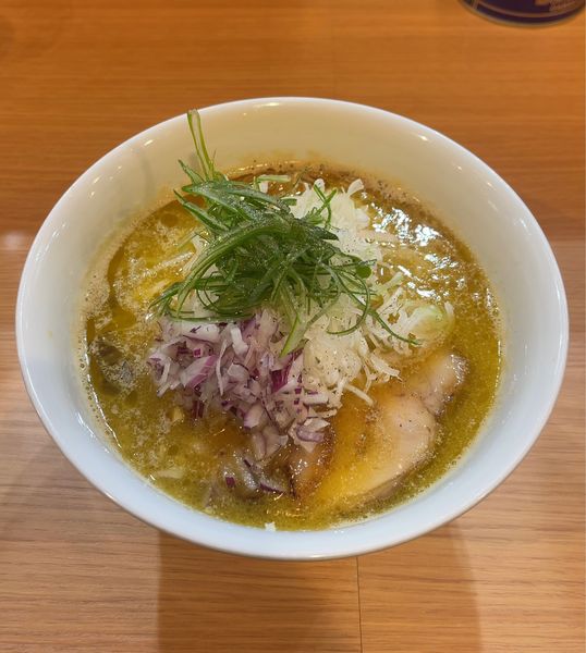 「鶏白湯（限定）+ネギ増し（1050円）」@RAMEN ガモウスマイルの写真