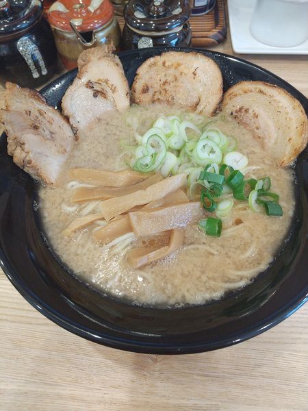 「チャーシュー麺(細麺)」@ラーメン無極 北浦和店の写真