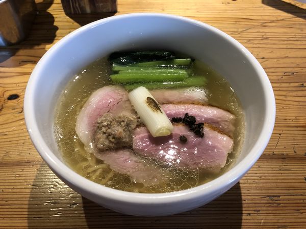 「岩手がもの中華そば  (塩)  1,300円」@麺処 図鑑の写真