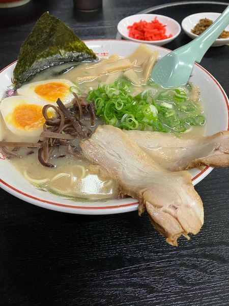 「十割　全部載せ　中太麺」@ぎょらん亭 本店の写真
