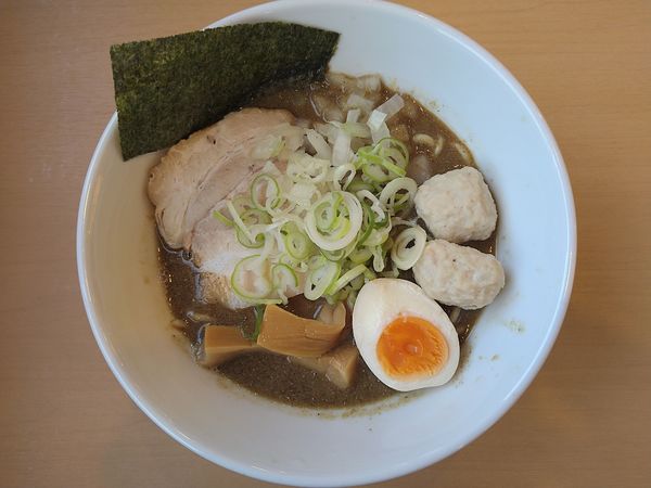 「特製煮干しそば（大盛）」@らーめんキッチンこころ 綿貫店の写真