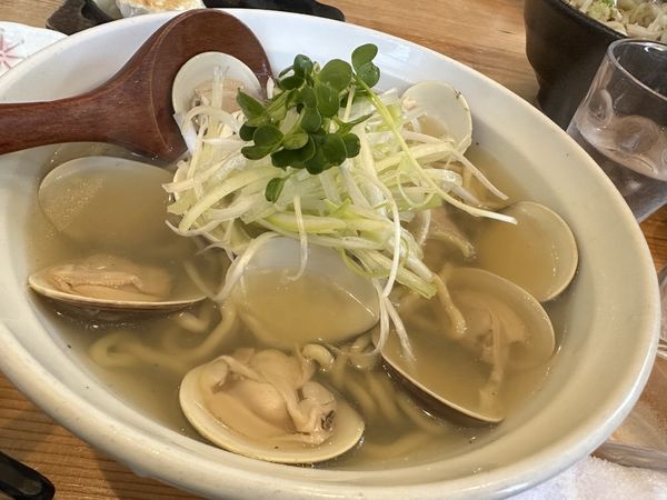 「はまぐり潮麺＋餃子」@店内製麺 さくらの写真