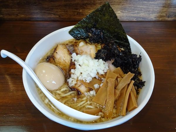 「特製背脂煮干しラーメン（1,050円）＋バラのり（100円）」@八王子 響の写真