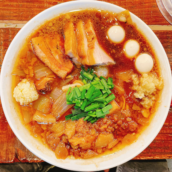 「特製秘境タンメン（にんにく・しょうが・味付背脂）」@秘境タンメン かし山の写真