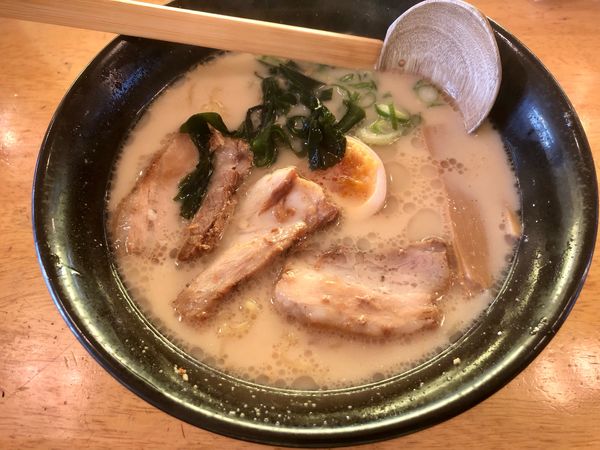 「白湯ラーメン(並)」@本郷亭 焼山店の写真