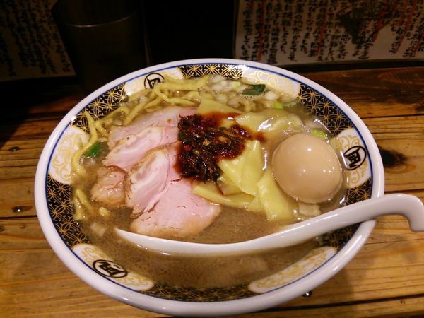 「特製すごい煮干しらーめん」@すごい煮干ラーメン凪 新宿ゴールデン街店 本館の写真
