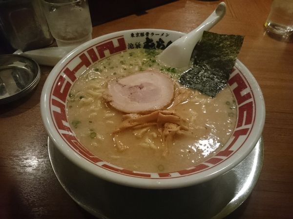 「東京豚骨ラーメン」@屯ちん 池袋西口店の写真
