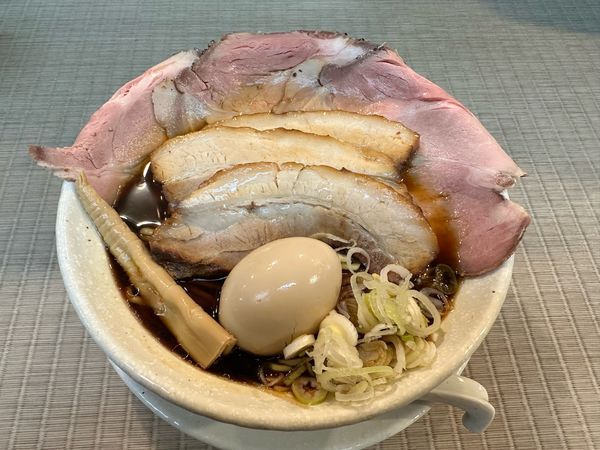 「黒竹&限定焼豚」@麺屋 聖 栄店の写真