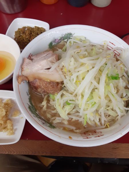 「ラーメン、生卵、和っカレー、刻み生姜、アブラ少し(スルー)」@ラーメン二郎 相模大野店の写真