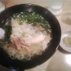 塩生姜らーめん(870円)