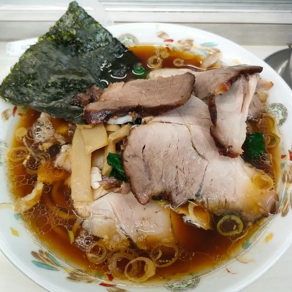 「青島チャーシュー､チャーシュー100､茹でほうれん草50」@青島食堂 秋葉原店の写真