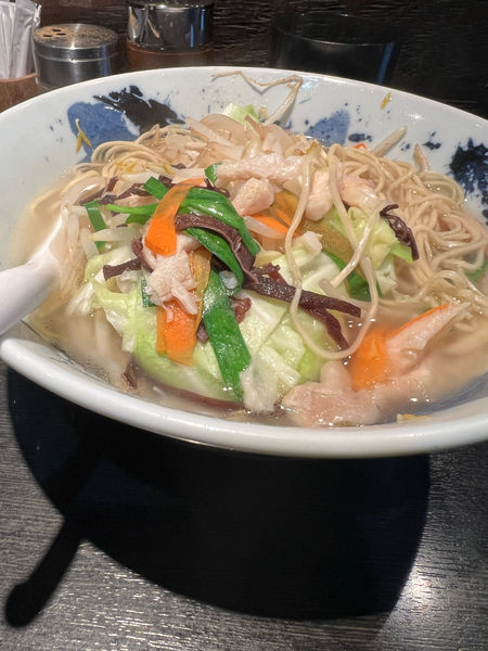 「鶏塩タンメン　780円」@自家製麺 鶏そば 三歩一の写真