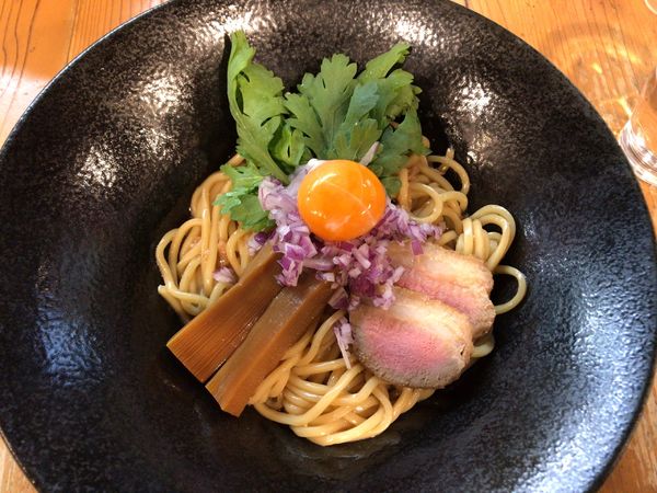 「まぜそば【鴨）900円」@ろく月の写真