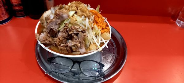 「小ラーメン豚入り(野菜マシ、あぶらマシマシ、あげ辛)」@ラーメンタロー 蒲田の陣の写真