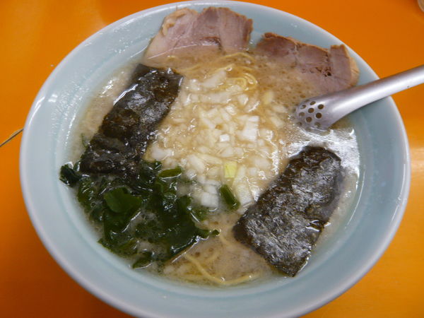 「玉ねぎラーメン（並）」@ラーメンショップYAMANAKA 福生店の写真