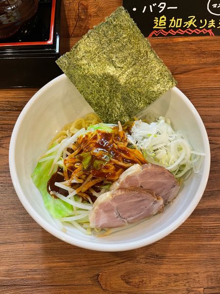 「赤味噌油そば(850円)」@油そば 弐七家の写真