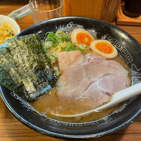 「黒丸」@らーめん金伝丸 渋谷道玄坂店の写真