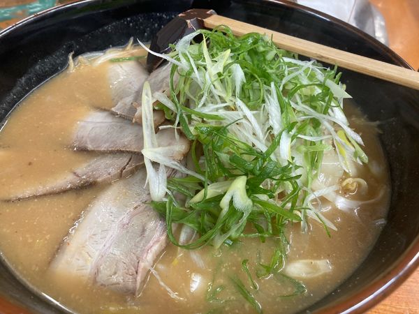 「コク味噌チャーシュー麺1100円 野菜大盛り150円 チャーハン」@らーめん信玄 南6条店の写真