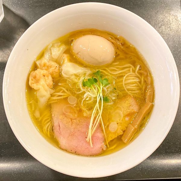 「えびワンタン塩らぁ麺 ¥1,080 味玉 ¥0（クーポン）」@らぁ麺 やまぐち 辣式の写真