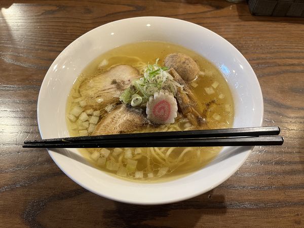 「鶏だし塩らぁ麺」@鶏哲の写真