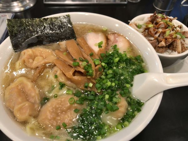 「雲呑麺（5個）＋叉焼ごはん」@こうや麺房の写真