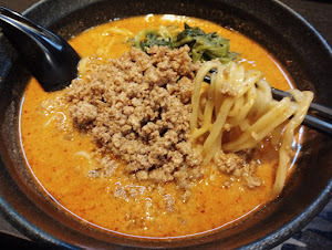 「地獄の担々麺(入門編)(870)」@地獄の担担麺 天竜 トツカーナモール店の写真