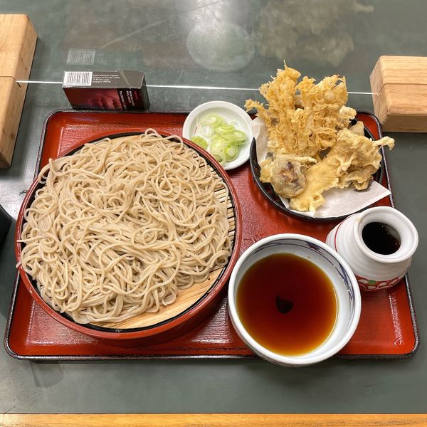 「四種のきのこ天せいろ(冷)」@桂庵 水道橋店の写真