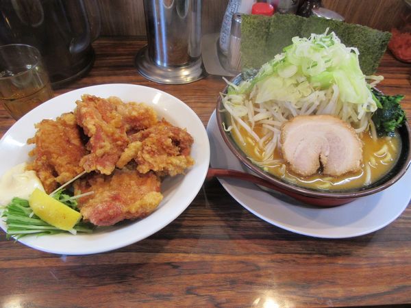 「豚骨野菜味噌（８９０円）＋唐揚げ５個６５０円」@ラーメン清六家 江戸崎店の写真