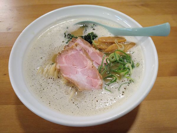 「鶏白湯煮干そば」@鶏白湯そば まつ尾の写真