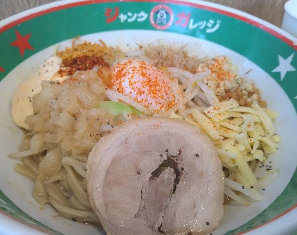 「まぜそば(全増し)」@ジャンクガレッジ カインズ羽生店の写真