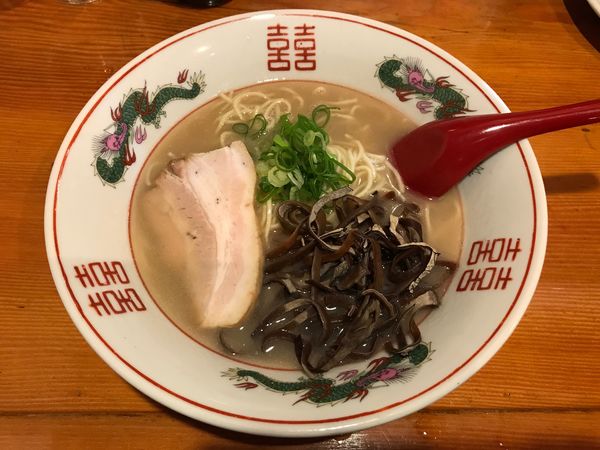 「豚骨ラーメン　690円」@博多やきとり だぼの写真